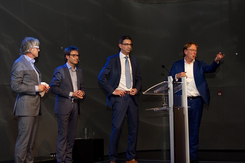 Peter van Beek, Hans Schenk (kroonlid SER), Peter van der Hoek (Hoogleraar TU Delft, Hoofd Strategisch Centrum Waternet), Frank Goossensen (Directeur Water/Client Development, ARCADIS Europa) en Erik Roesink (SOMUT, Hoogleraar Advanced Membranes UT)